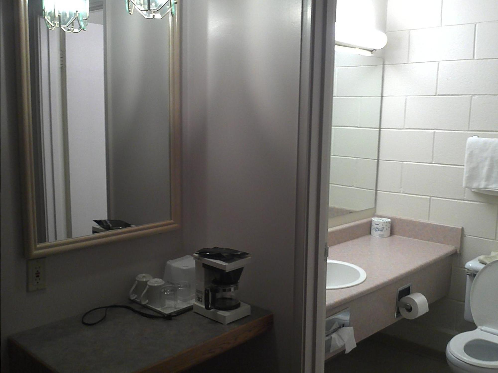 Empire Inn Brandon Εξωτερικό φωτογραφία